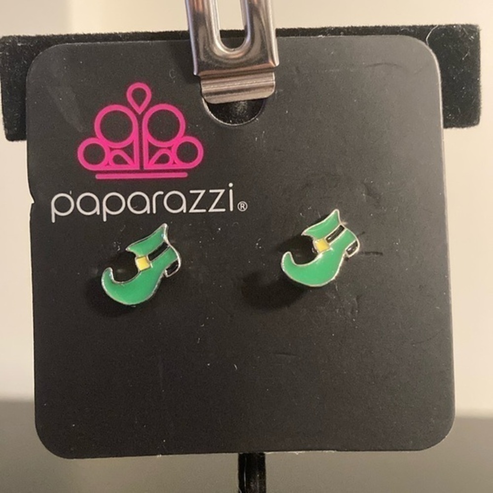 Paparazzi Festive Green Shoe Earrings